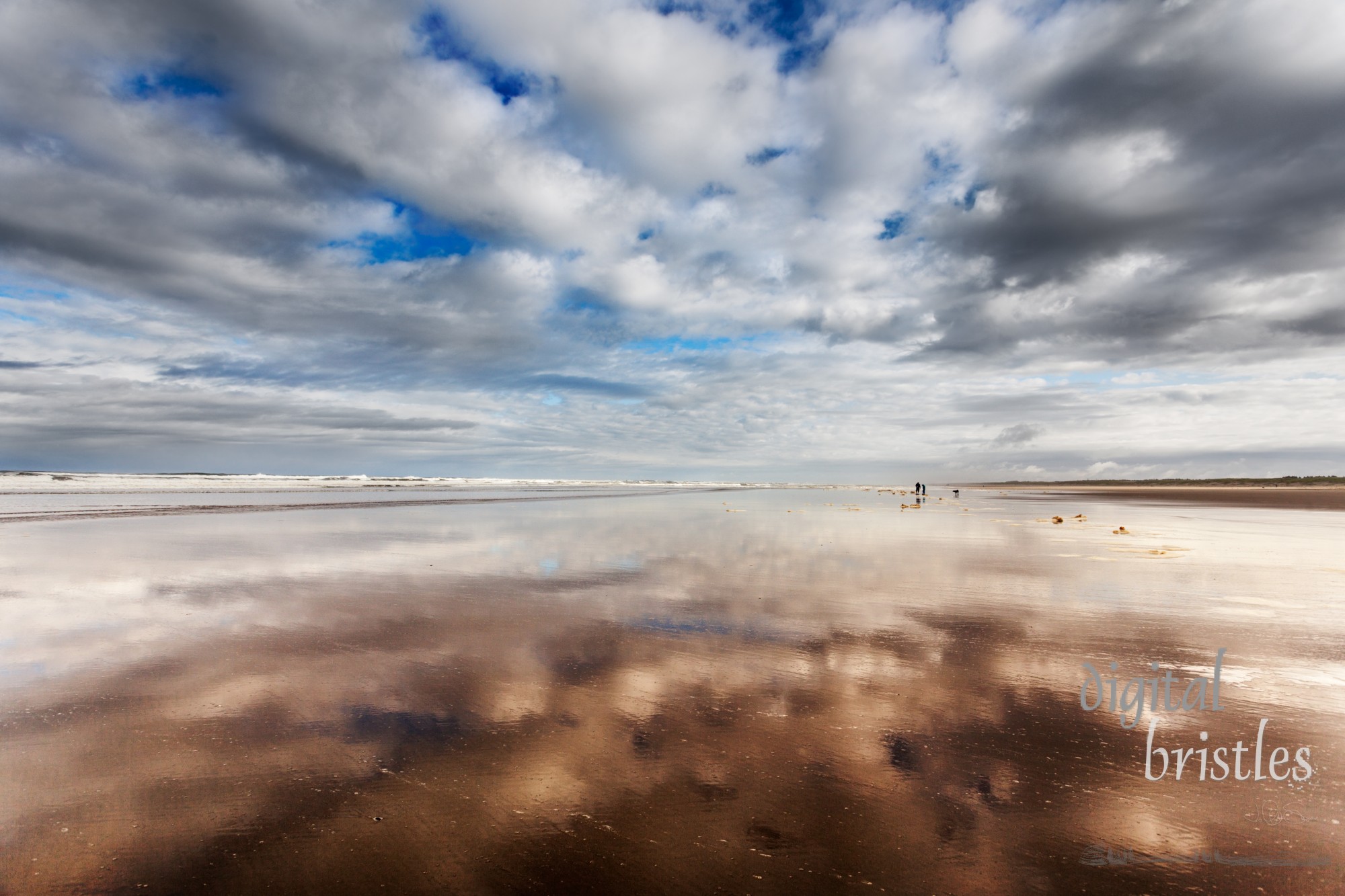 Heavy clouds start to burn off over Long Beach, Washington