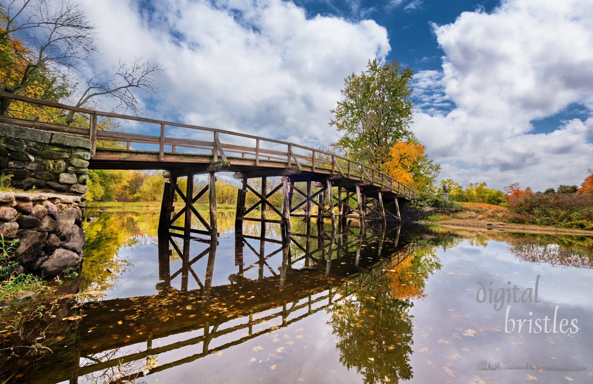 Old North Bridge leading to Minute Man statue in Minute Man National Park, Concord, Massachusetts