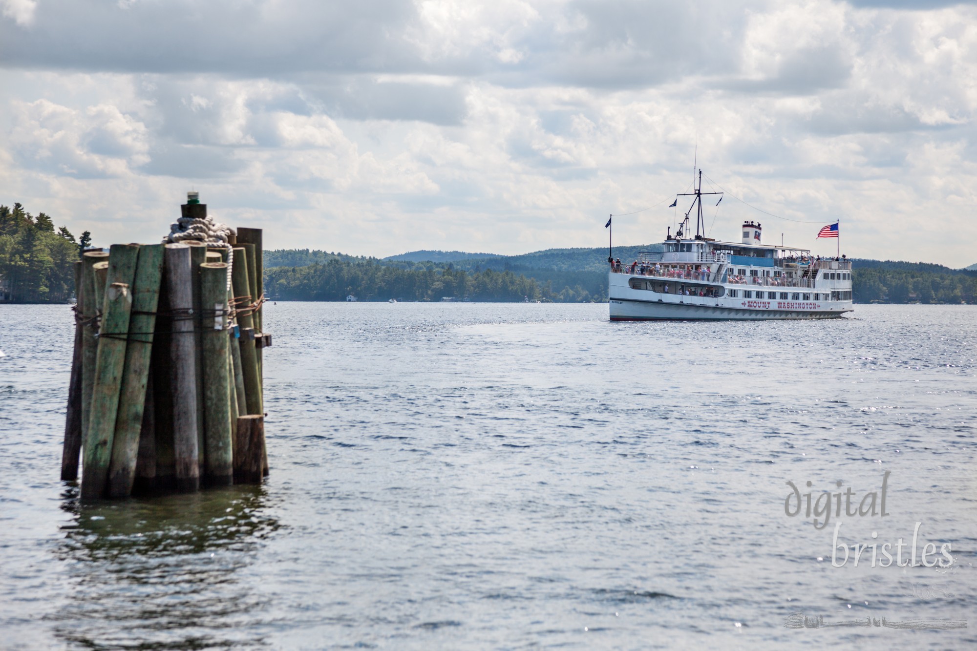 Aug 25, 2009, Wolfeboro, New Hampshire. The M/S Mount Washington leaving the dock in Wolfeboro. The Mount cruises Lake Winnipesaukee stopping at five towns: Weirs Beach, Wolfeboro, Alton Bay, Center Harbor and Meredith. Lake Winnipesaukee, about 69 square miles, is New Hampshire's largest lake and a popular tourist destination.