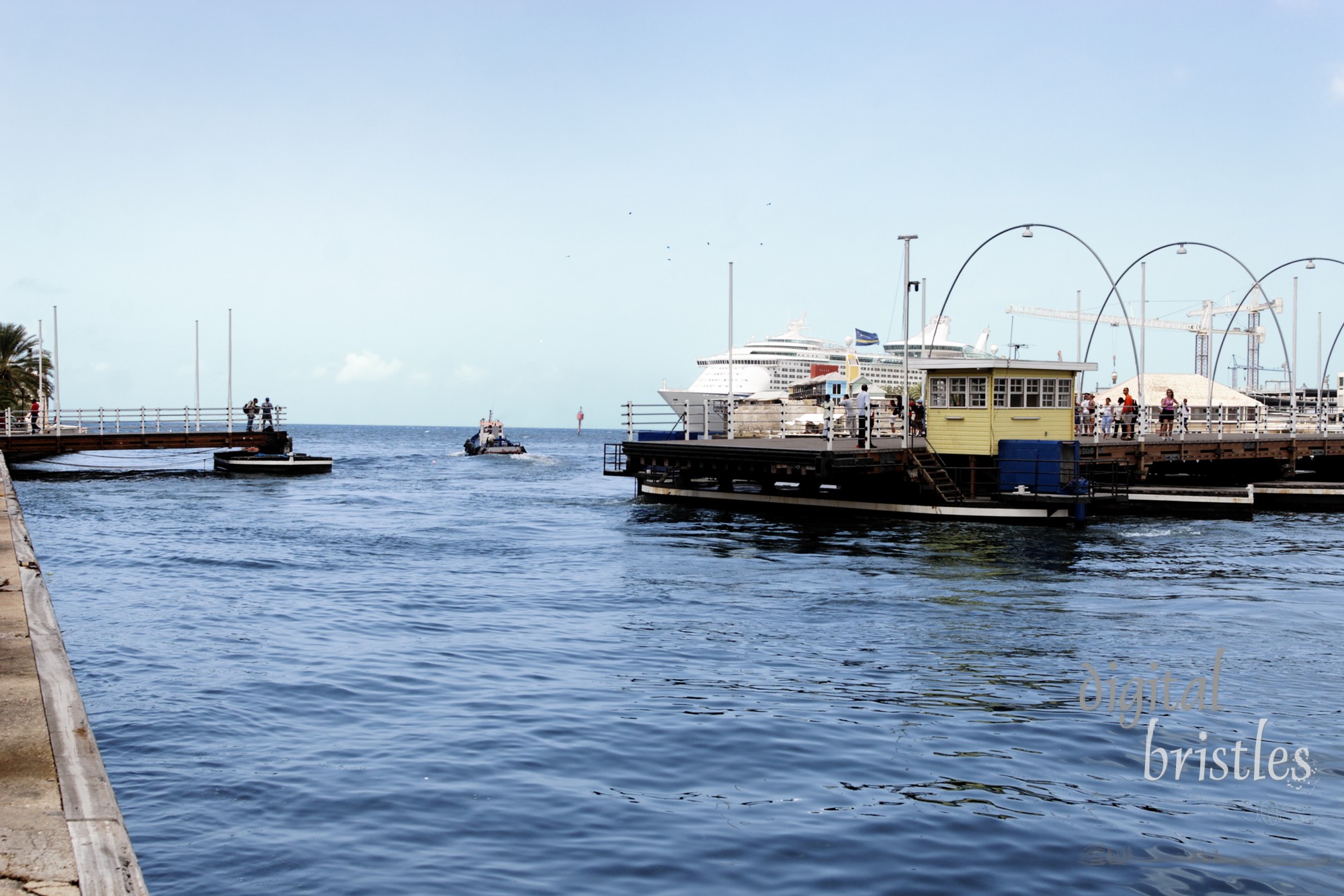 Queen Emma Pontoon Bridge, Willemstad, Curacao